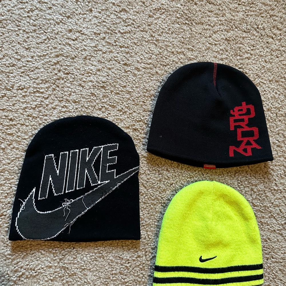 3 used winter hats